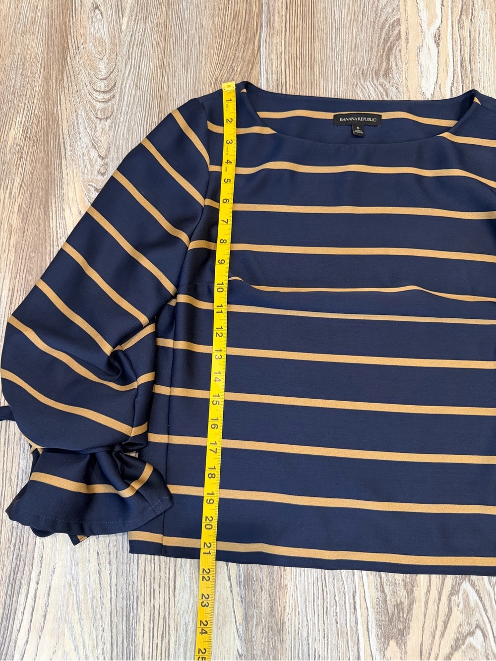 Banana Republic Navy Gold Striped Boatneck Blouse Tie Cuff Long Sleeve Office SM - Picture 9 of 11